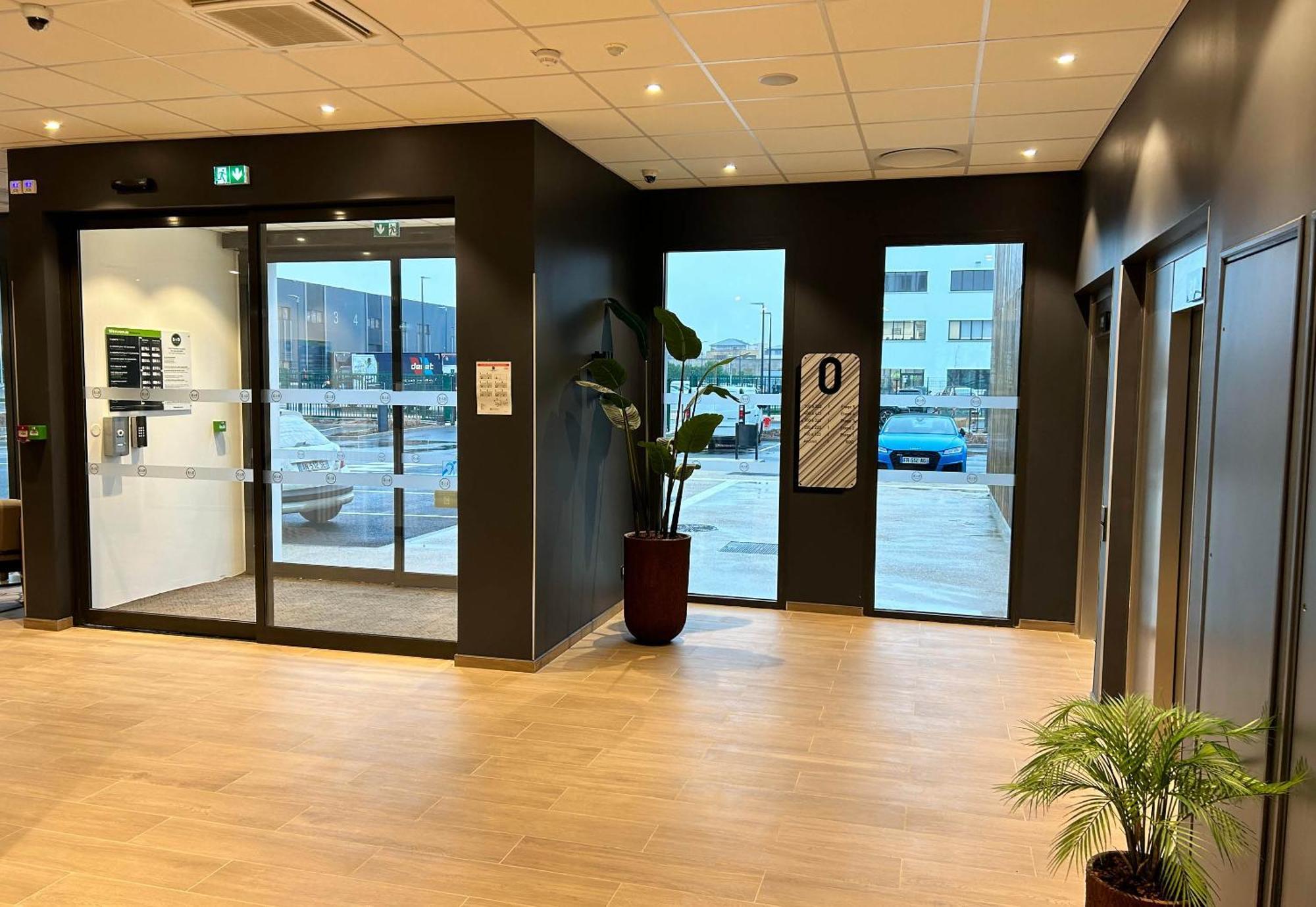 B&B Hotel Cergy Saint-Christophe Gare Exterior foto